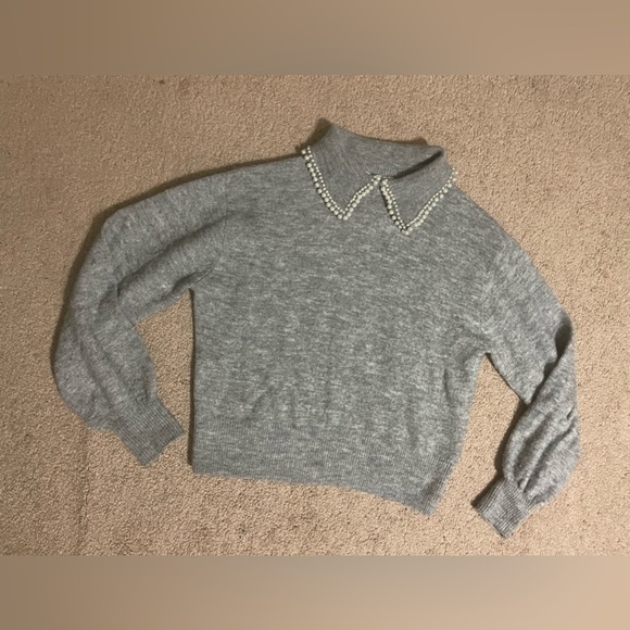 H&M Grey collared sweater with pearl design size Small - Picture 10 of 10